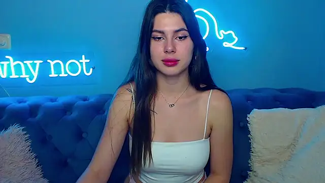 Snapshot of ViollinaLove chatting on 11.24.25 ViollinaLove online show from 11.24.25