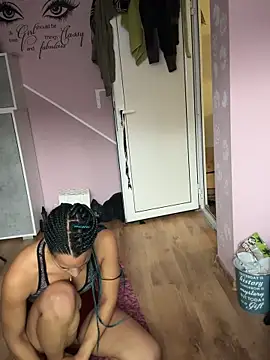 Snapshot of AaliyahHarris chatting on 12.02.24 AaliyahHarris online show from 12.02.24