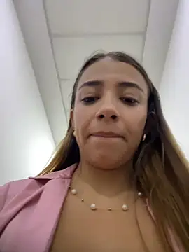 Snapshot of Hall_16 chatting on 12.25.24 Hall 16 online show from 12.25.24