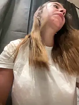 Snapshot of Hall_16 chatting on 01.01.25 Hall 16 online show from 01.01.25