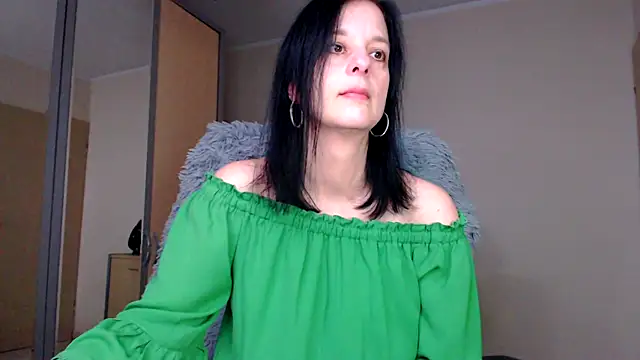 Snapshot of _Sweetlonglips_ chatting on 12.19.24  Sweetlonglips  online show from 12.19.24