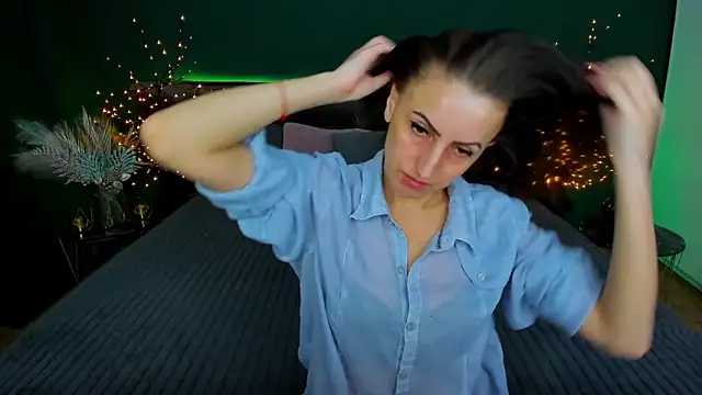 Rebecca Diamond online show from 02.04.25