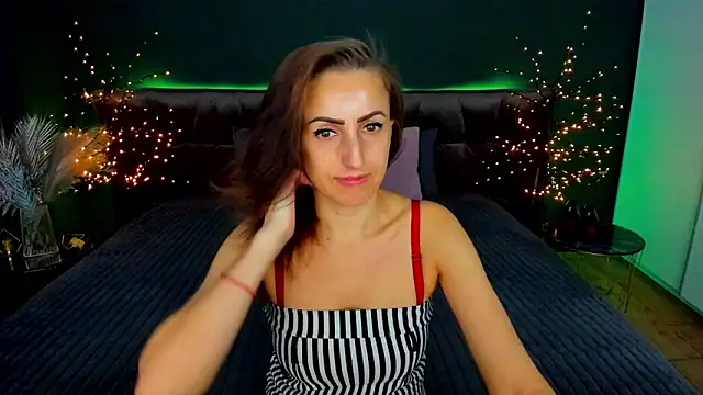 Rebecca Diamond online show from 09.30.25