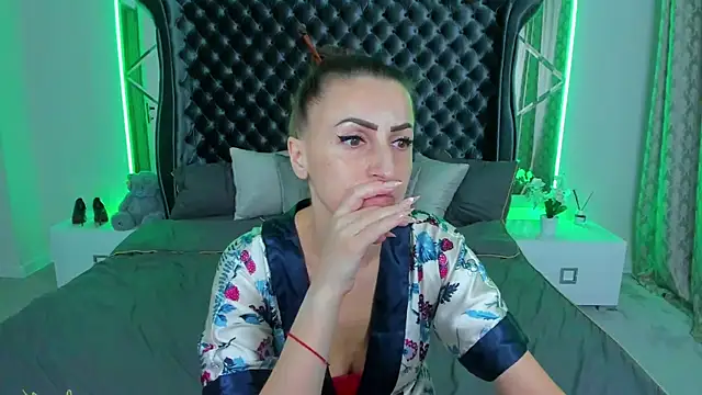 Rebecca Diamond online show from 11.23.25