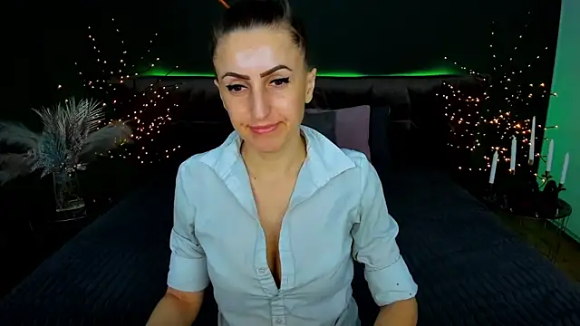 Rebecca Diamond online show from 02.02.26