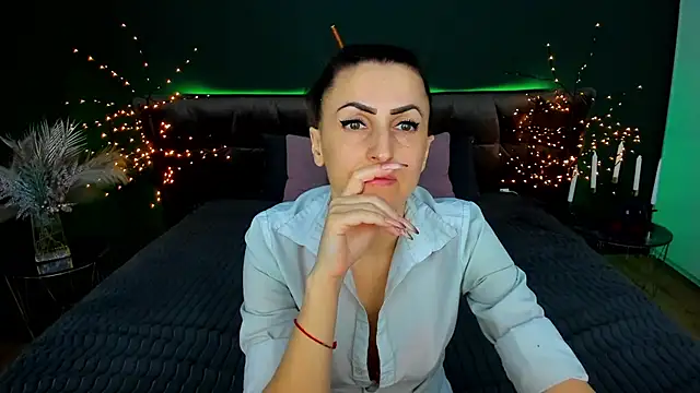 Rebecca Diamond online show from 02.12.26