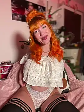 Snapshot of Pia_July_ chatting on 12.19.24 Pia July online show from 12.19.24