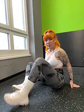 Snapshot of Pia_July_ chatting on 01.16.25 Pia July online show from 01.16.25