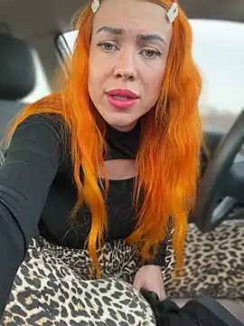 Snapshot of Pia_July_ chatting on 01.22.25 Pia July online show from 01.22.25