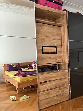 Snapshot of Pia_July_ chatting on 09.19.25 Pia July online show from 09.19.25