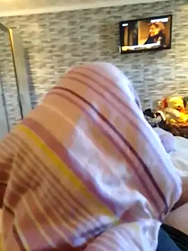 Snapshot of Rolandxxxr chatting on 02.27.26 Rolandxxxr online show from 02.27.26