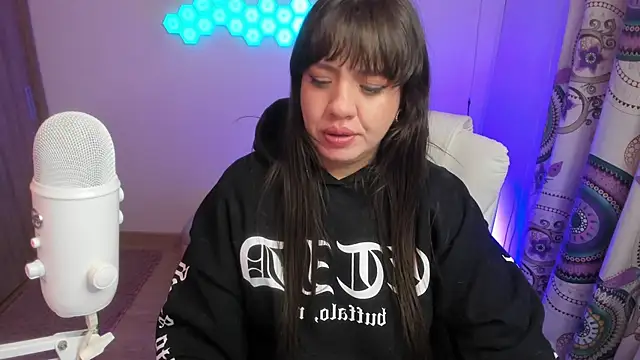 sophia grants online show from 10.15.25