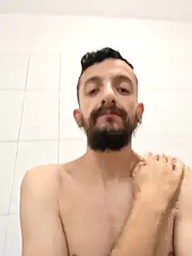 Snapshot of Lore93s chatting on 01.12.26 Lore93s online show from 01.12.26