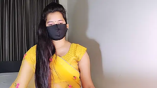 YourLovelyQueen online show from 02.12.25