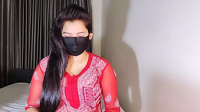 YourLovelyQueen online show from 03.20.25