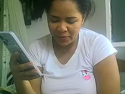 Snapshot of aleixane chatting on 02.01.25 aleixane online show from 02.01.25