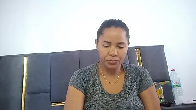 Snapshot of aleixane chatting on 12.03.25 aleixane online show from 12.03.25