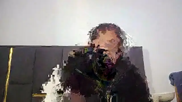 Snapshot of aleixane chatting on 06.17.26 aleixane online show from 06.17.26