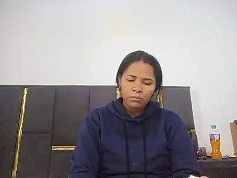 Snapshot of aleixane chatting on 07.16.26 aleixane online show from 07.16.26