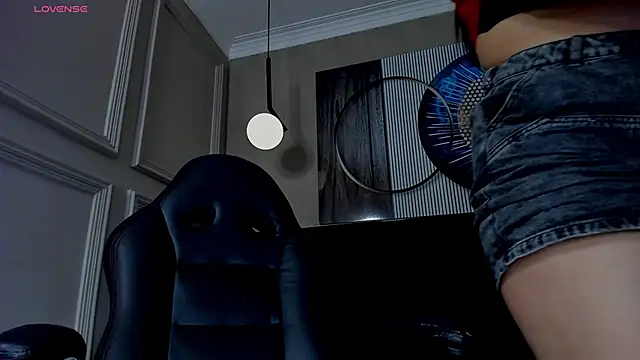 Snapshot of octavia_rouse chatting on 01.28.25 octavia rouse online show from 01.28.25