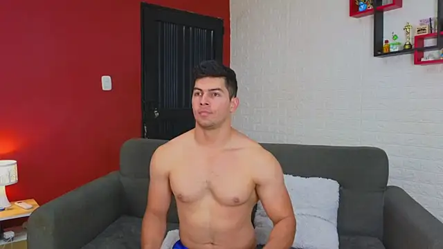 Snapshot of FelipeAndMarcello3 chatting on 01.13.25 FelipeAndMarcello3 online show from 01.13.25