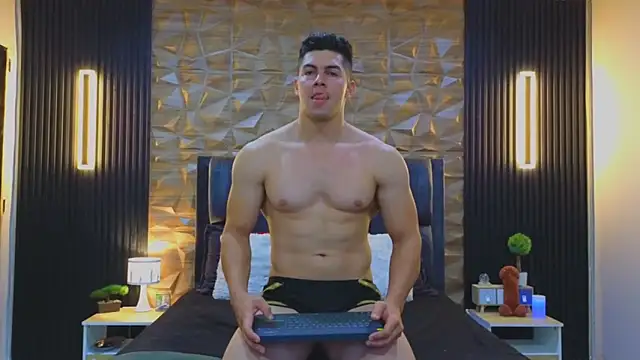 Snapshot of FelipeAndMarcello3 chatting on 01.29.25 FelipeAndMarcello3 online show from 01.29.25