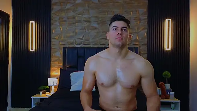 Snapshot of FelipeAndMarcello3 chatting on 02.21.25 FelipeAndMarcello3 online show from 02.21.25