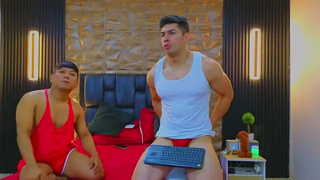 Snapshot of FelipeAndMarcello3 chatting on 03.12.25 FelipeAndMarcello3 online show from 03.12.25