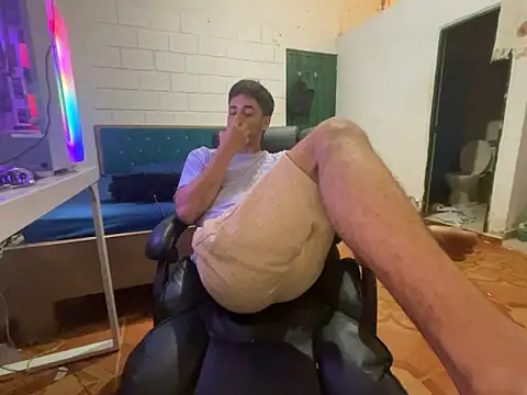 Snapshot of Max_TheHorseDick chatting on 03.14.26 Max TheHorseDick online show from 03.14.26