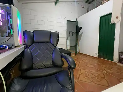 Snapshot of Max_TheHorseDick chatting on 03.23.26 Max TheHorseDick online show from 03.23.26