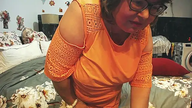 SweetMommaX online show from 04.28.26