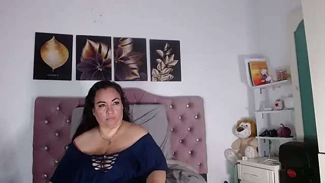 -helen online show from 10.13.25