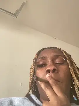 Snapshot of Foreignthababyy chatting on 12.03.25 Foreignthababyy online show from 12.03.25