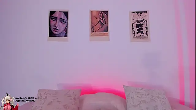 Moonlight1002 online show from 11.12.25