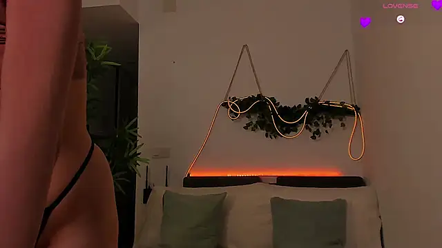 Jaylee Krys online show from 02.15.26