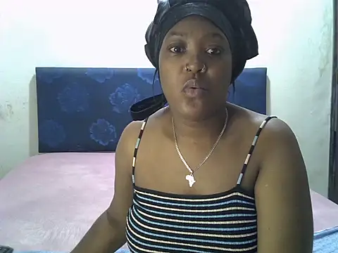 Snapshot of Spice202 chatting on 10.02.25 Spice202 online show from 10.02.25
