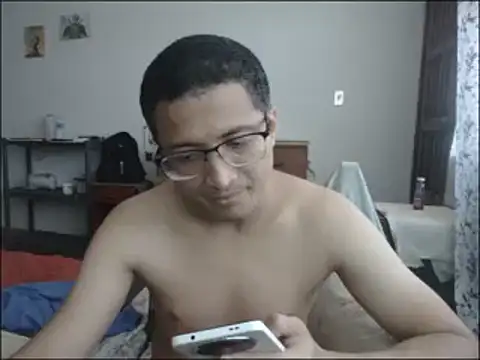 Snapshot of Mghty-cockl88 chatting on 03.17.25 Mghty-cockl88 online show from 03.17.25