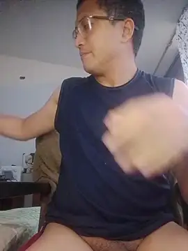 Snapshot of Mghty-cockl88 chatting on 12.03.25 Mghty-cockl88 online show from 12.03.25