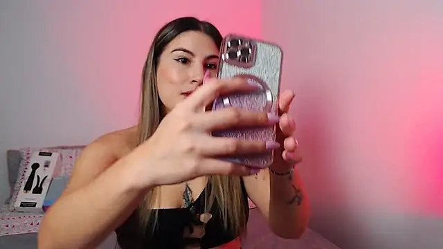 Snapshot of amelie_collins chatting on 01.27.25 amelie collins online show from 01.27.25