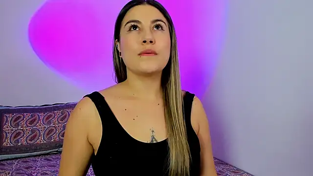 Snapshot of amelie_collins chatting on 03.21.25 amelie collins online show from 03.21.25