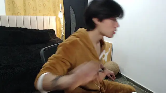 Elio-cam online show from 02.25.25