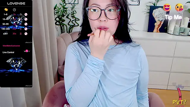 Snapshot of Sunam01 chatting on 11.29.25 Sunam01 online show from 11.29.25