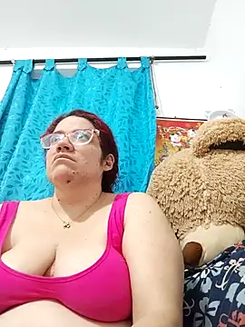 Snapshot of karlythoth@xh chatting on 04.19.26 karlythothxh online show from 04.19.26