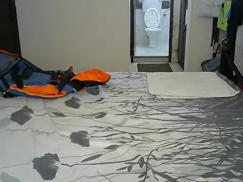 Snapshot of Slim_India chatting on 02.04.26 Slim India online show from 02.04.26