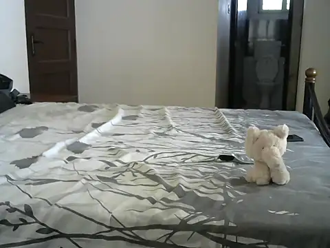 Snapshot of Slim_India chatting on 02.14.26 Slim India online show from 02.14.26