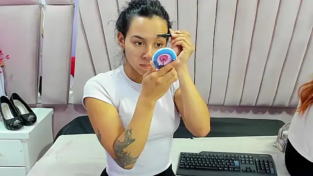 Snapshot of fisting_anal_69 chatting on 01.16.25 fisting anal 69 online show from 01.16.25