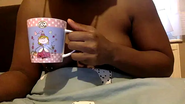 Snapshot of blacksexybeauty31 chatting on 02.13.25 blacksexybeauty31 online show from 02.13.25