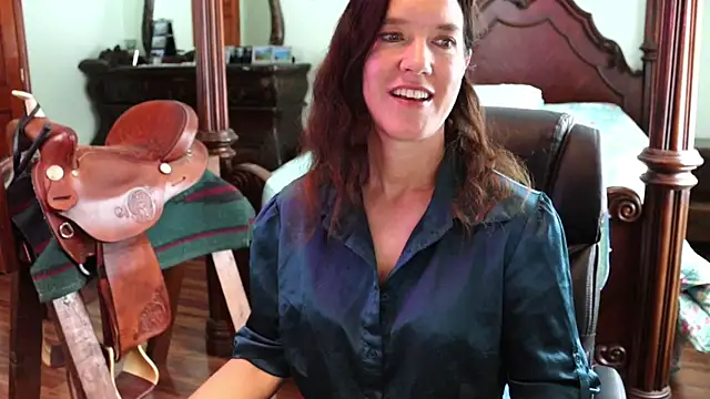 Snapshot of thornburyrose chatting on 12.03.25 thornburyrose online show from 12.03.25