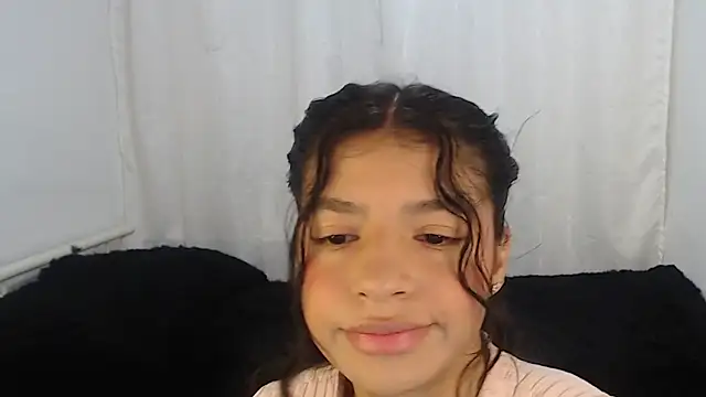 Snapshot of Liz_Galactic chatting on 12.14.24 Liz Galactic online show from 12.14.24