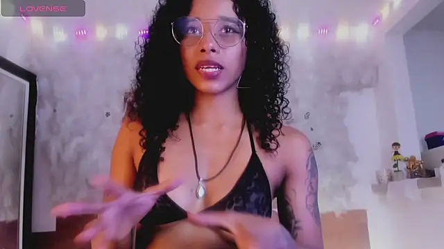 kelly thomson online show from 02.04.25